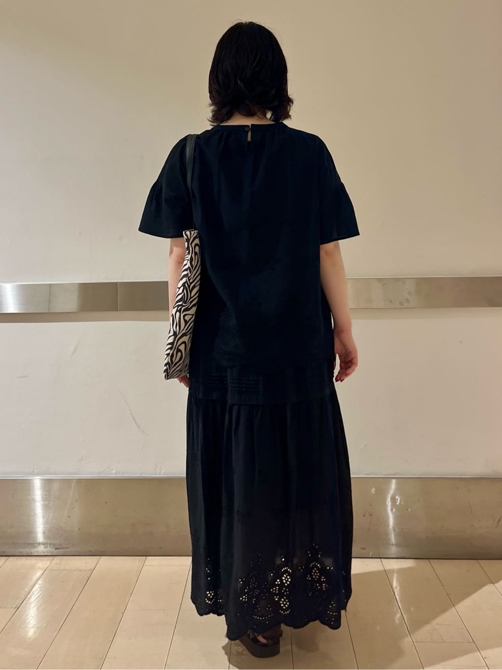 ちりんさんの「UNTITLED｜【選べる3柄】フラットトートバッグ」を使ったコーディネート
