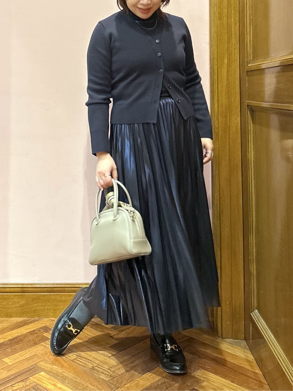 komatsuさんの「DRESSTERIOR｜ミラノリブカーディガン」を使ったコーディネート