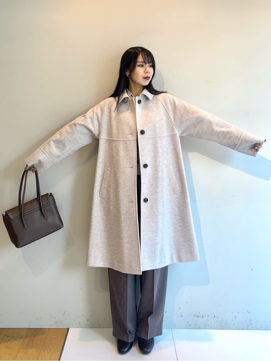 cotaniさんの「grove｜クラシカルな佇まい 大人のステンカラーロングコート」を使ったコーディネート