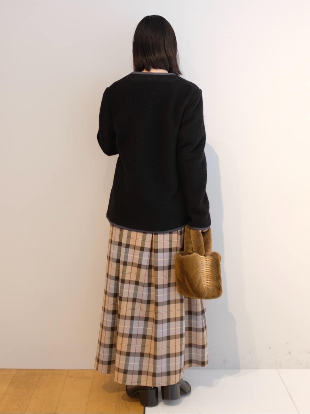Kishimotoさんの「DRESSTERIOR｜◆チェックタックソフトプリーツスカート」を使ったコーディネート