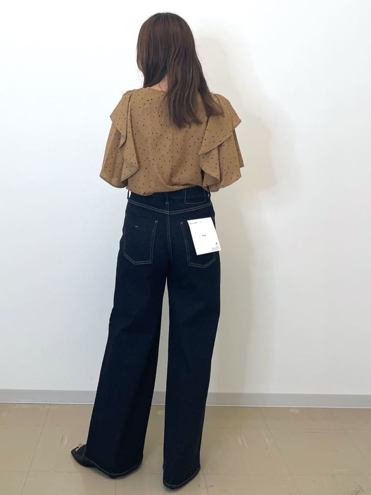 Akiさんの「OPAQUE.CLIP｜ランダムドットフリルブラウス【洗濯機洗い可】」を使ったコーディネート