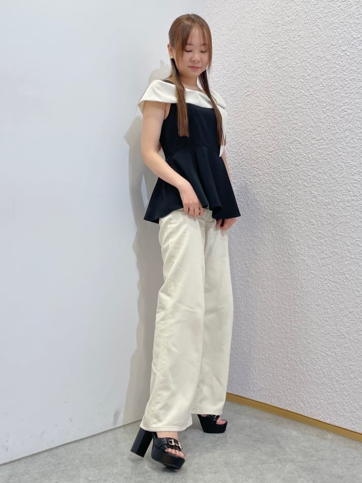 azusaさんの「ESPERANZA｜アッパービット厚底ヒールサンダル」を使ったコーディネート