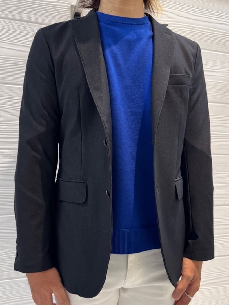 井出恭輔さんの「TAKEO KIKUCHI｜【Sサイズ～】ストレッチ デニム パンツ」を使ったコーディネート