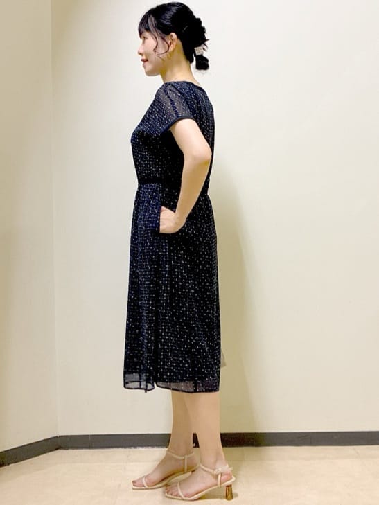  beni_gingerさんの「Reflect｜【WEB先行カラーあり／マシンウォッシュ可／ナローベルト付き】オフボディツイードチェックワンピース」を使ったコーディネート