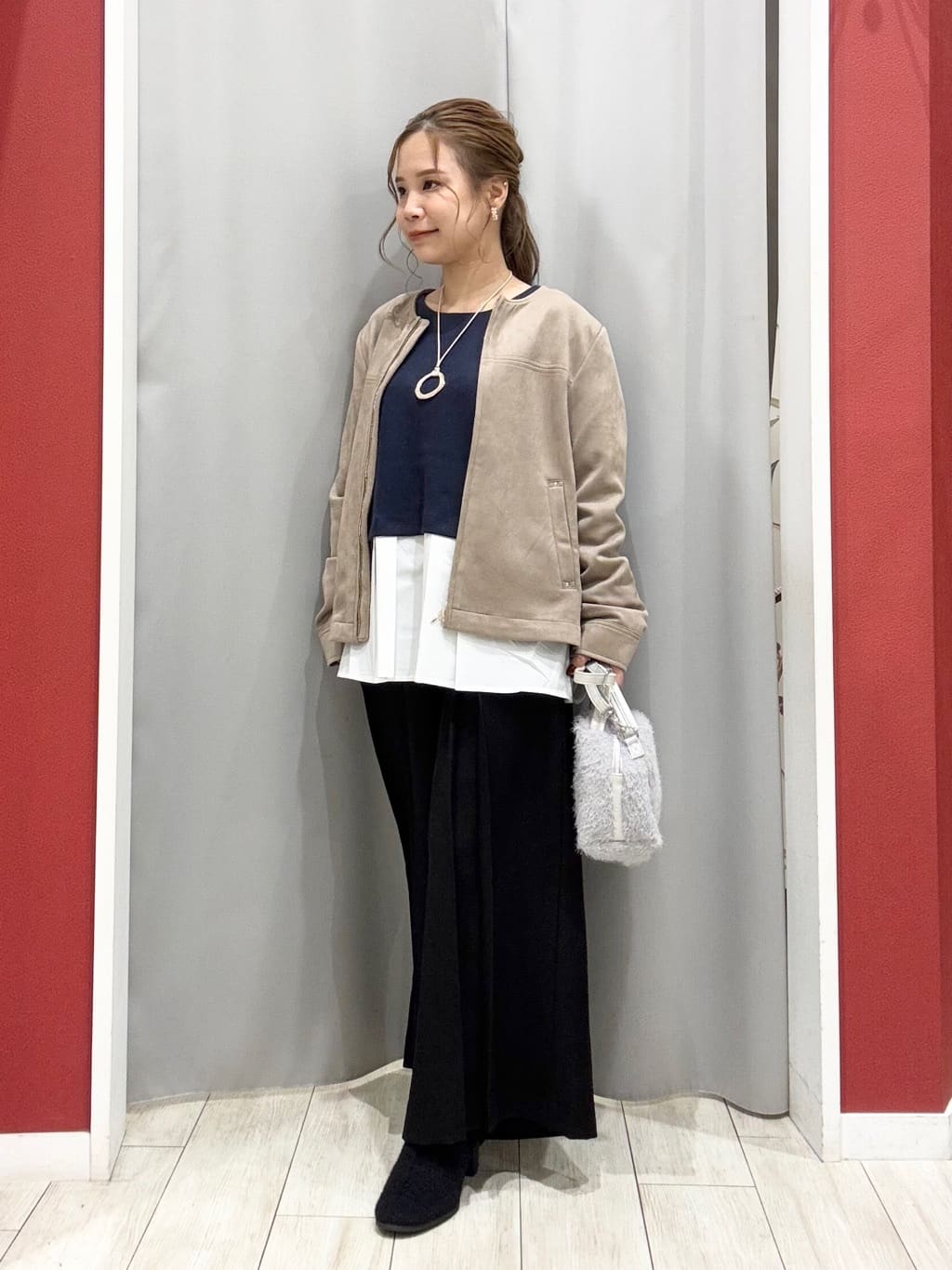 shioさんの「SHOO･LA･RUE｜【S-LL】気になる腰回りをカバー レイヤード風ドッキングトップス」を使ったコーディネート