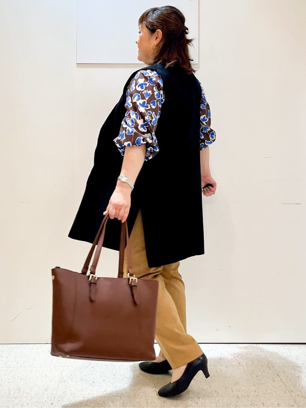 kimmyさんの「Reflect｜【ジャケットのインナーにおすすめ◎】花柄タックデザインブブラウス」を使ったコーディネート