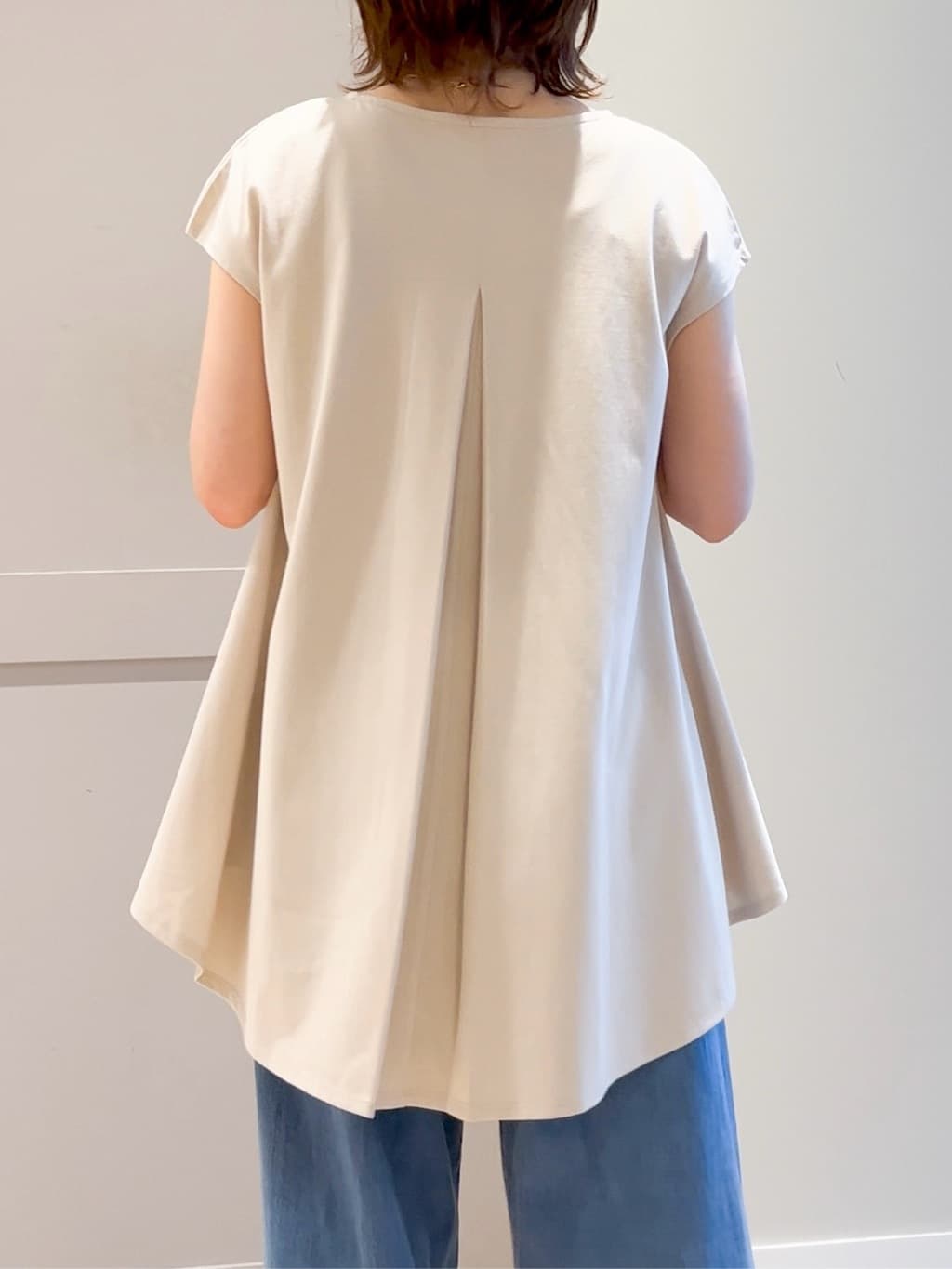 yamakoさんの「grove｜すっきり見え　ペプラムフレンチスリーブカットソー」を使ったコーディネート