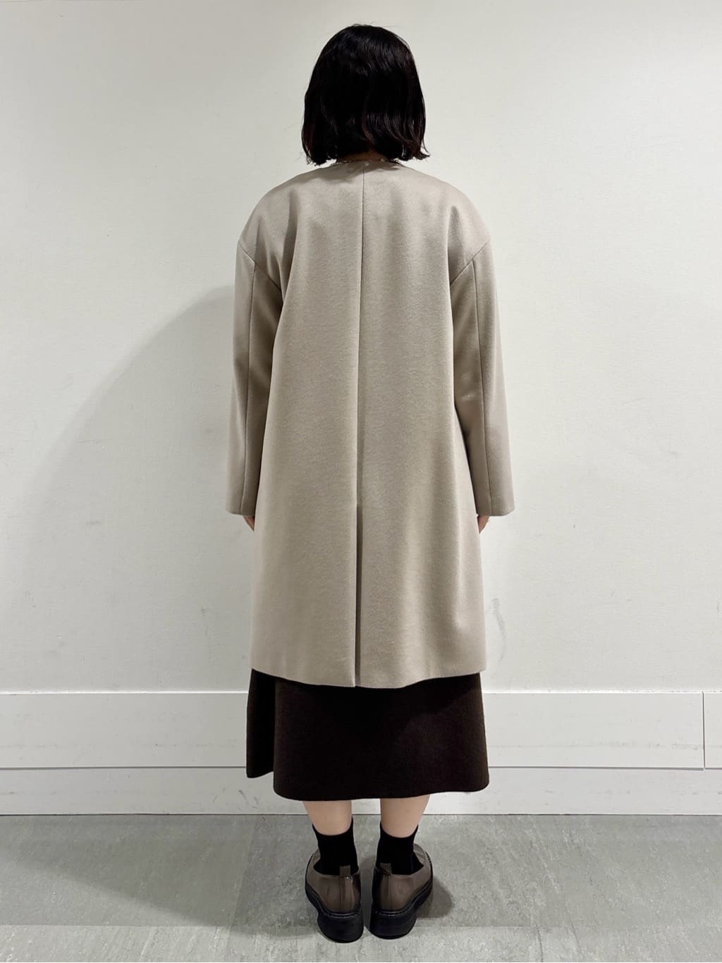 モエカさんの「UNTITLED｜【ロング丈/ゆったりシルエット】テントライン ニットワンピース」を使ったコーディネート