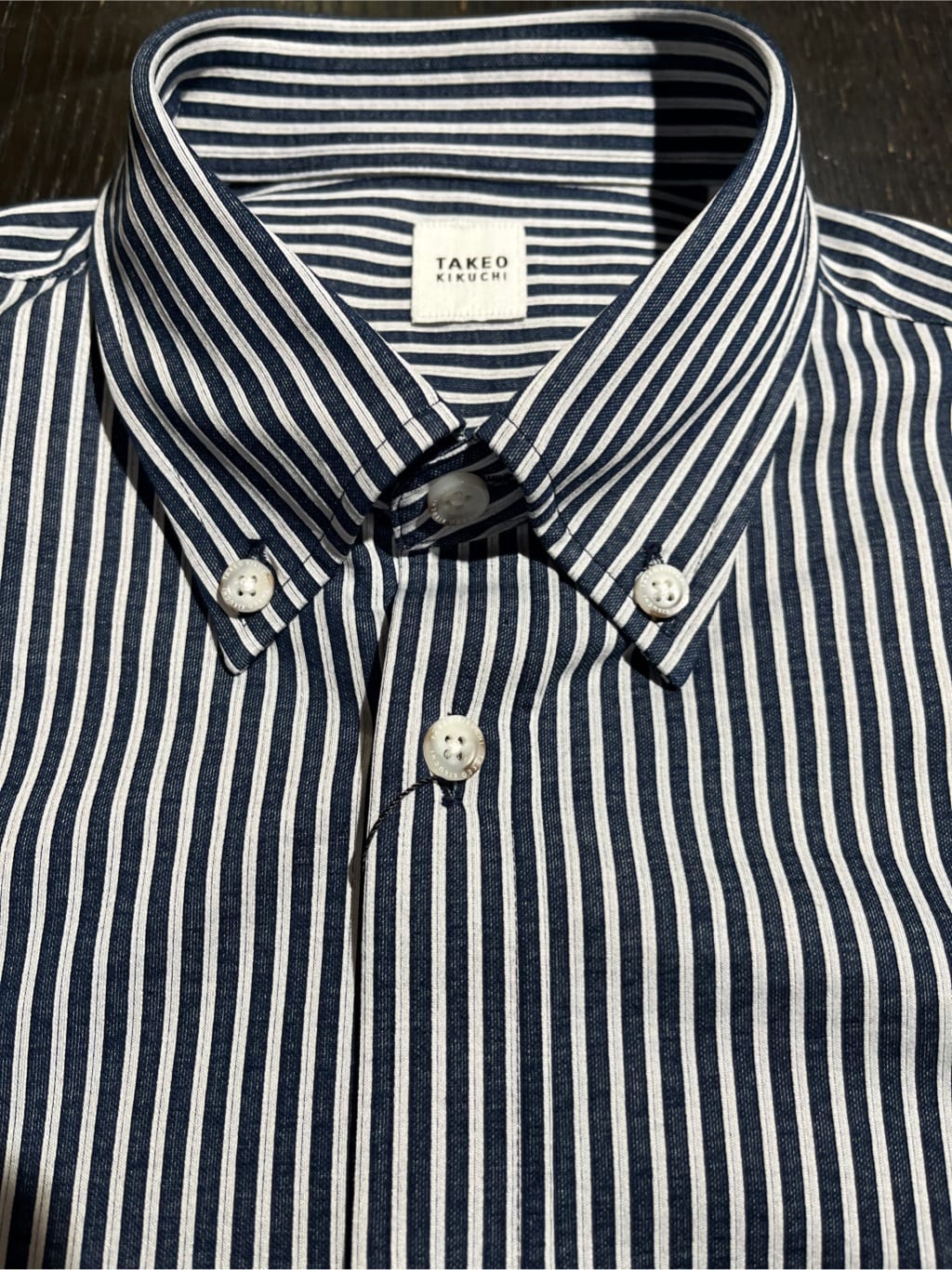 うっちーさんの「TAKEO KIKUCHI｜【COOL CITY WEAR】ストライプジャージ ボタンダウンシャツ /接触冷感」を使ったコーディネート