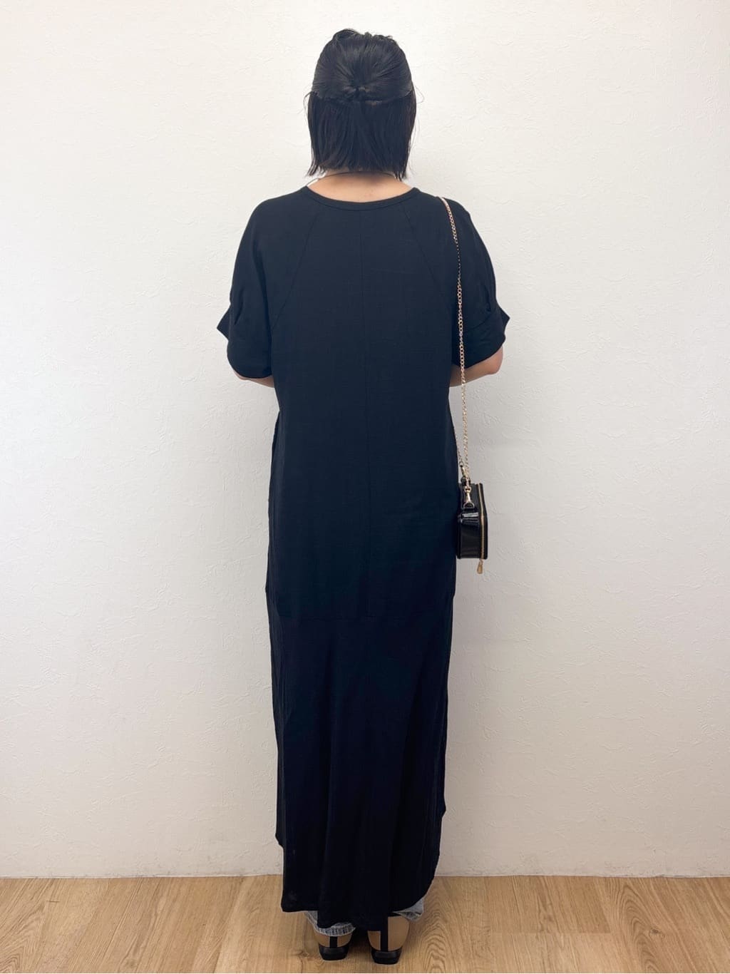 Takeさんの「OPAQUE.CLIP｜レーヨン麻キーネックワンピース【洗える】」を使ったコーディネート