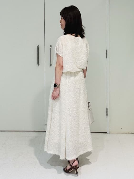 makiさんの「UNTITLED｜【セットアップ可/洗える】フェザーフレンチスリーブブラウス」を使ったコーディネート