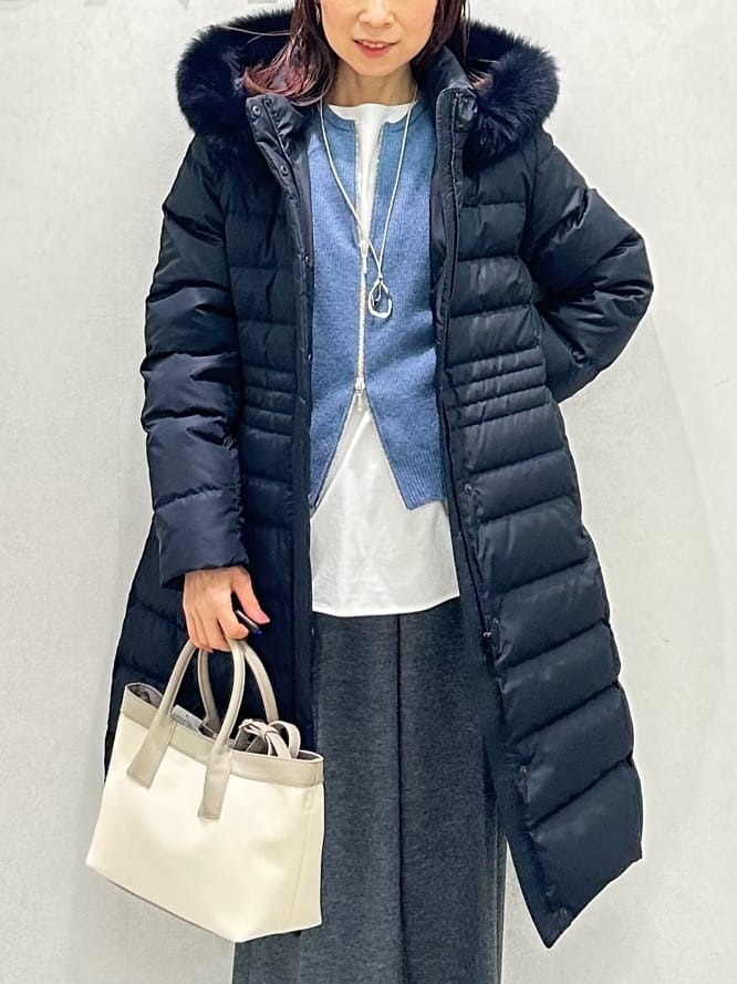 Miwaさんの「UNTITLED｜【はっ水機能/フード取り外し可/防寒】ロングダウンコート」を使ったコーディネート