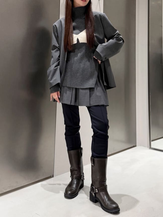 kanamiさんの「CODE A｜tailored mood mini skirt」を使ったコーディネート
