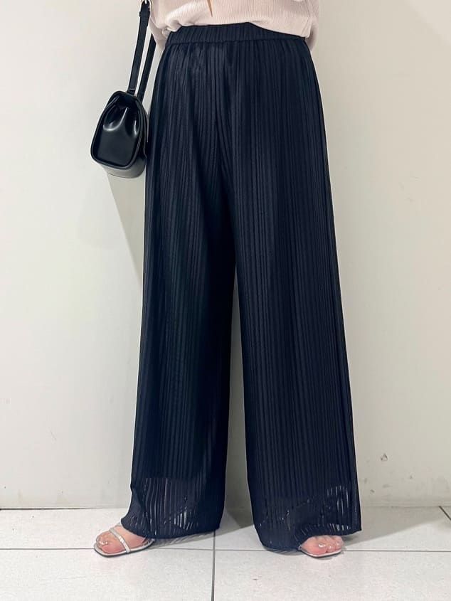そんさんの「INDIVI｜【UVケア／吸汗速乾】凹凸素材ねじり袖トップス」を使ったコーディネート