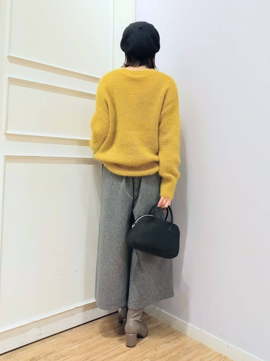 miomioさんの「SHOO･LA･RUE｜【撥水/洗える】ショートフーディーダウン」を使ったコーディネート