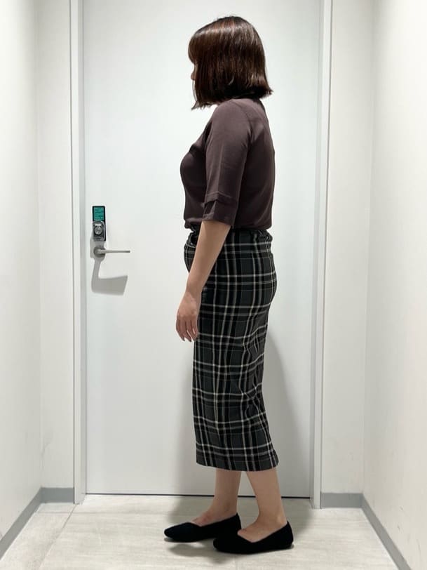 アリサさんの「grove｜【ひんやり多機能】やわらかドライタッチ 袖口シアードッキングプルオーバー」を使ったコーディネート