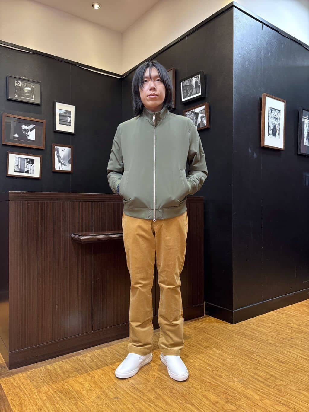 moritaさんの「TAKEO KIKUCHI｜スタンドカラー ショート リブ ブルゾン」を使ったコーディネート