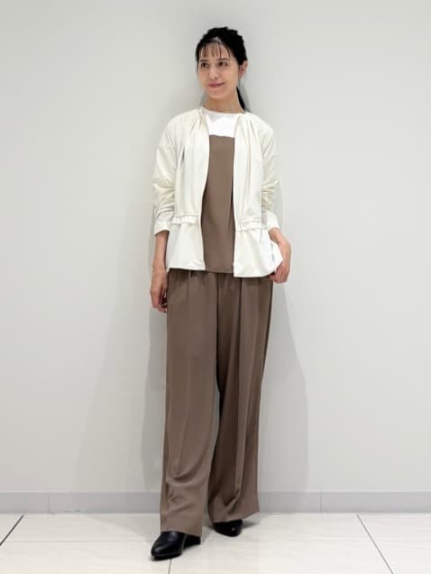 kayoさんの「INDIVI｜【セットアップ可能】ビスチェレイヤード風トップス」を使ったコーディネート