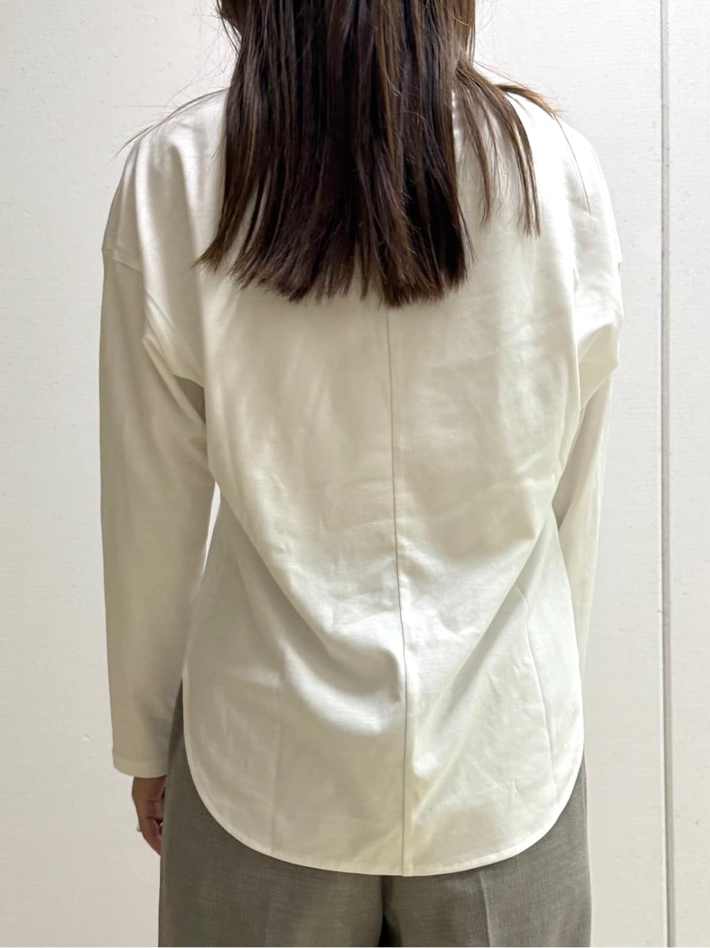 mamiさんの「INDIVI｜【UVケア】プリントフォトロングTシャツ」を使ったコーディネート