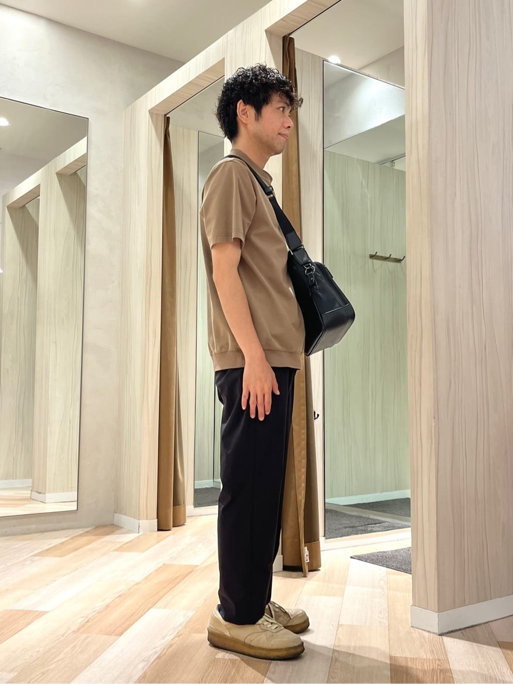 URAさんの「TAKEO KIKUCHI｜【抗菌防臭／5サイズ展開】ハイゲージポンチ Tシャツ」を使ったコーディネート