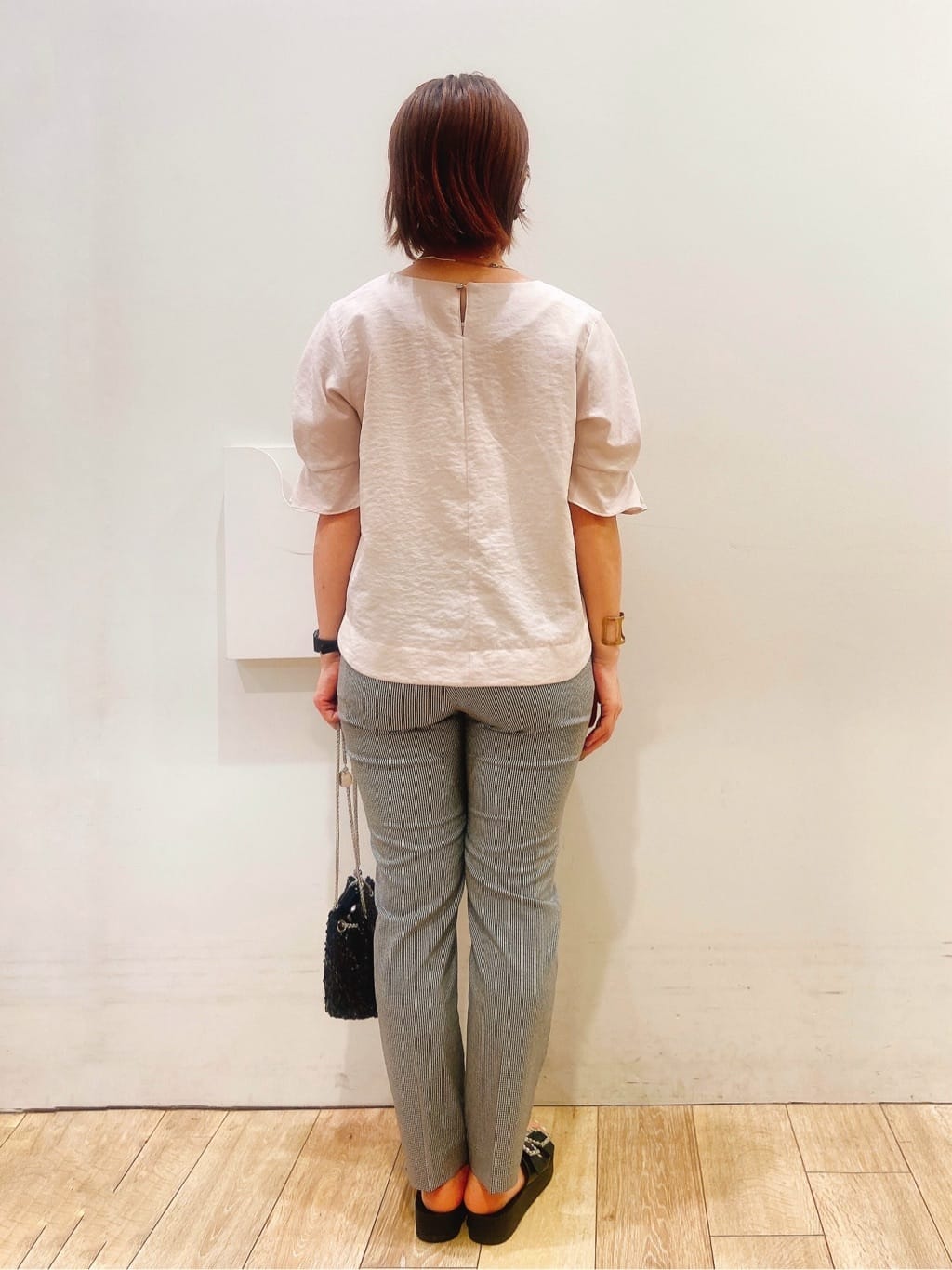 YUKOさんの「index｜《8色展開／XS-LLサイズ》タックパフスリーブブラウス【洗濯機洗い可／吸水速乾／防シワ／抗ピル】」を使ったコーディネート