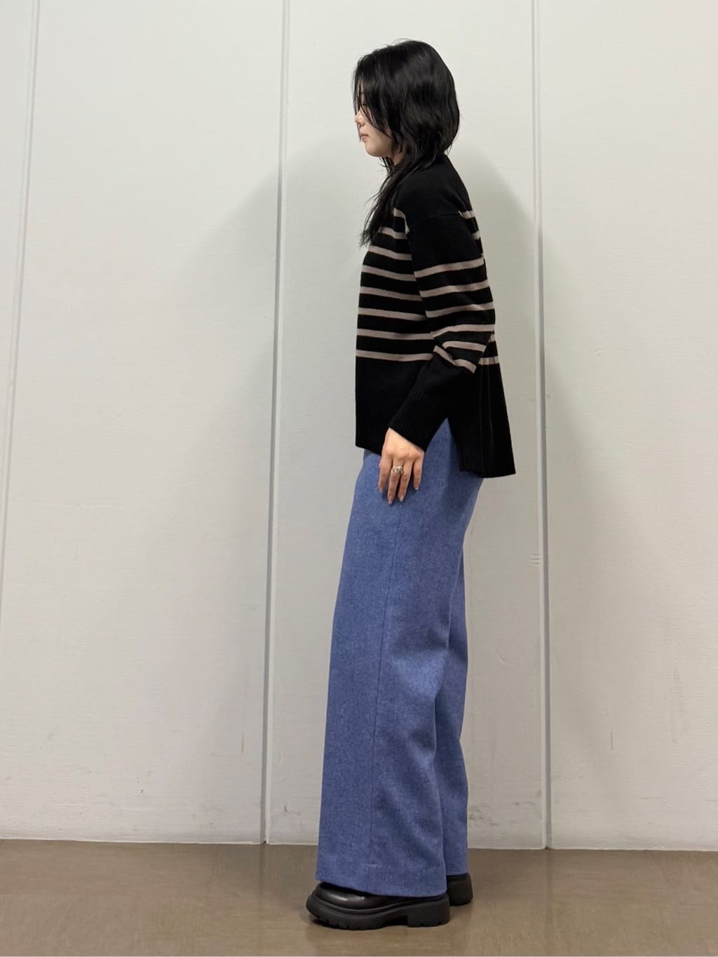 mizukiさんの「INDIVI｜【名品／撥水／抗菌防臭】ロング丈リサイクルダウンコート」を使ったコーディネート