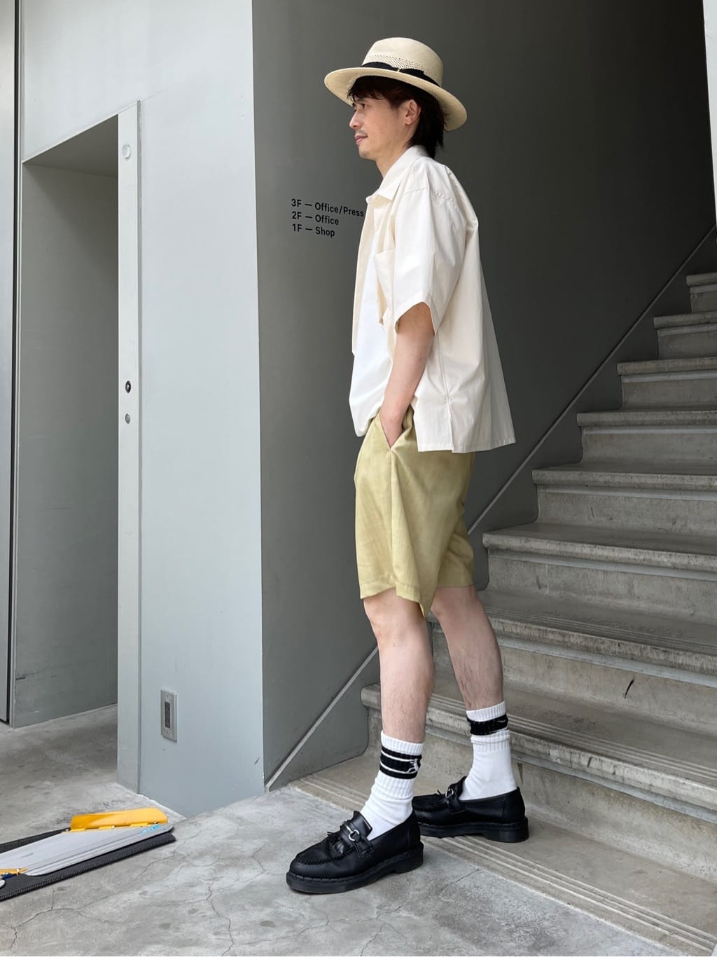 Shintaroさんの「TAKEO KIKUCHI｜【抗菌防臭／5サイズ展開】ハイゲージポンチ Tシャツ」を使ったコーディネート