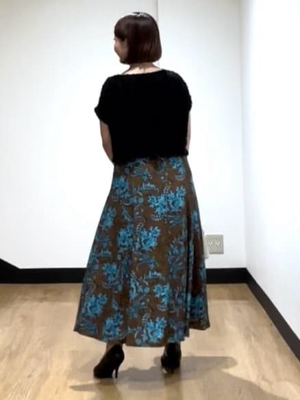MIKIKOさんの「UNTITLED｜【セットアップ可/洗える】フェザーフレンチスリーブブラウス」を使ったコーディネート