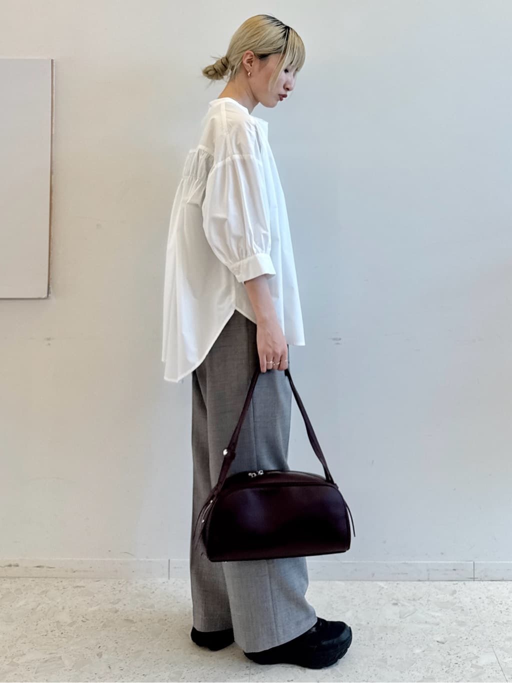 omaさんの「THE SHOP TK｜◆【体型カバー】6分袖バックシャーリングシャツ/洗える」を使ったコーディネート