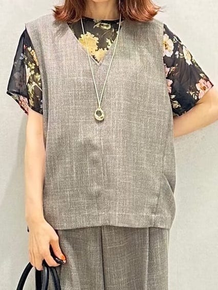 Miwaさんの「UNTITLED｜【接触冷感／コットン100／洗える／丸首】ノースリーブ天竺プルオーバー」を使ったコーディネート