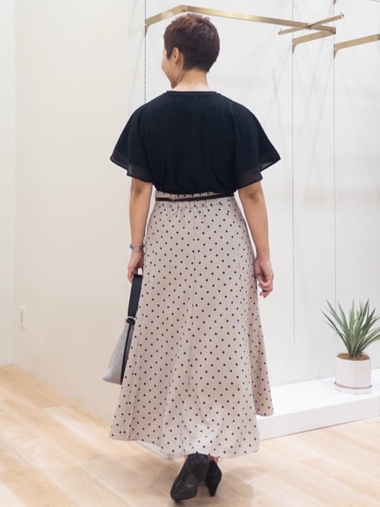シュウコさんの「grove｜ドットで華やぐ　軽やかマーメイドスカート」を使ったコーディネート