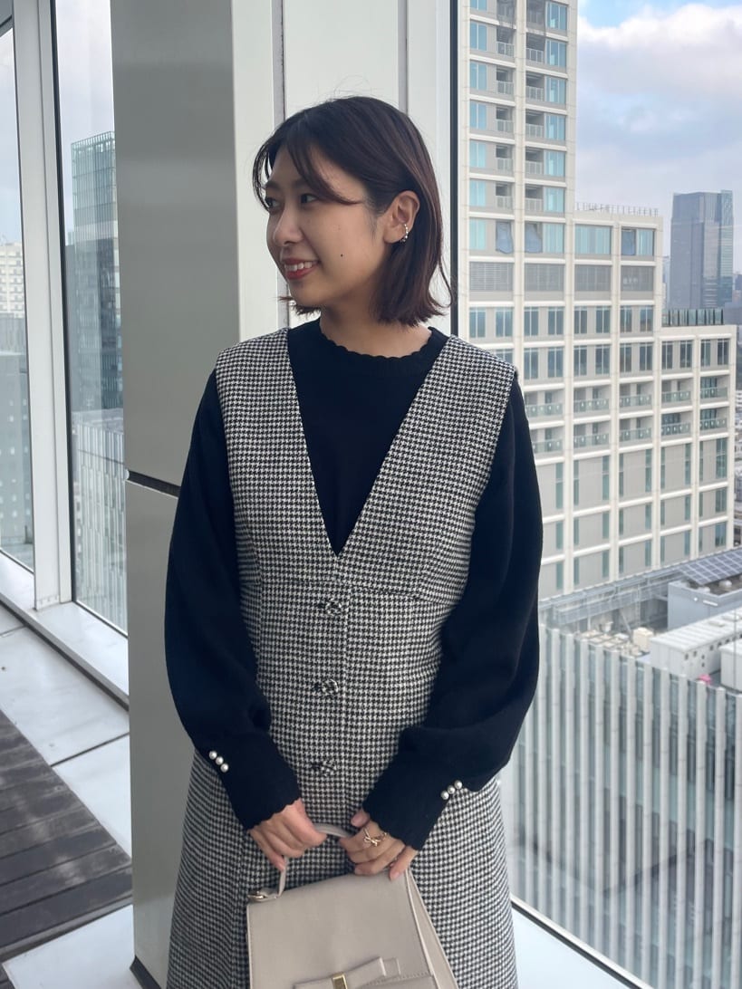 abeさんの「Couture brooch｜【洗える/スカラデザイン】パフスリーブ ニット」を使ったコーディネート