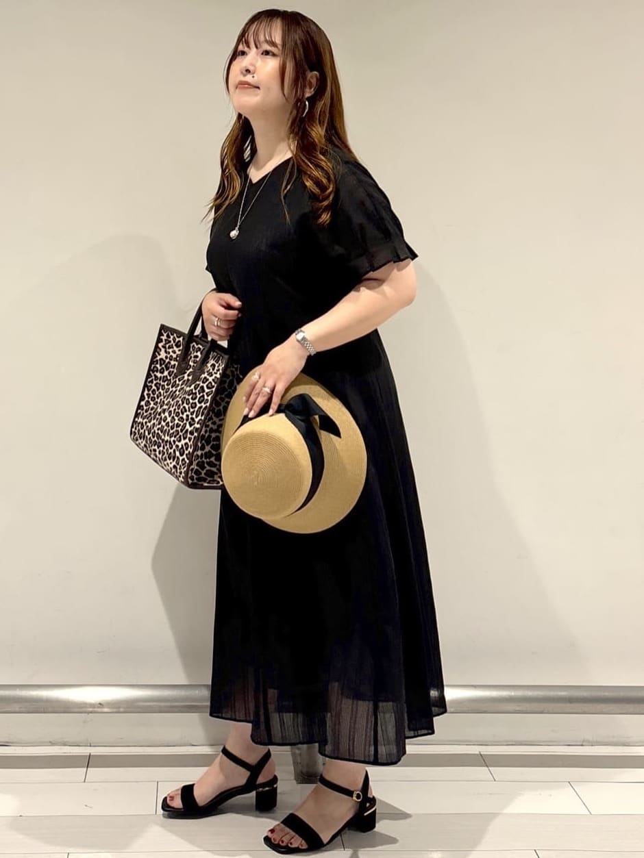 nakamuraさんの「Reflect｜◆【夏SALE／一枚で決まる◎／手洗い可】シアーストライプソフトAラインワンピース」を使ったコーディネート