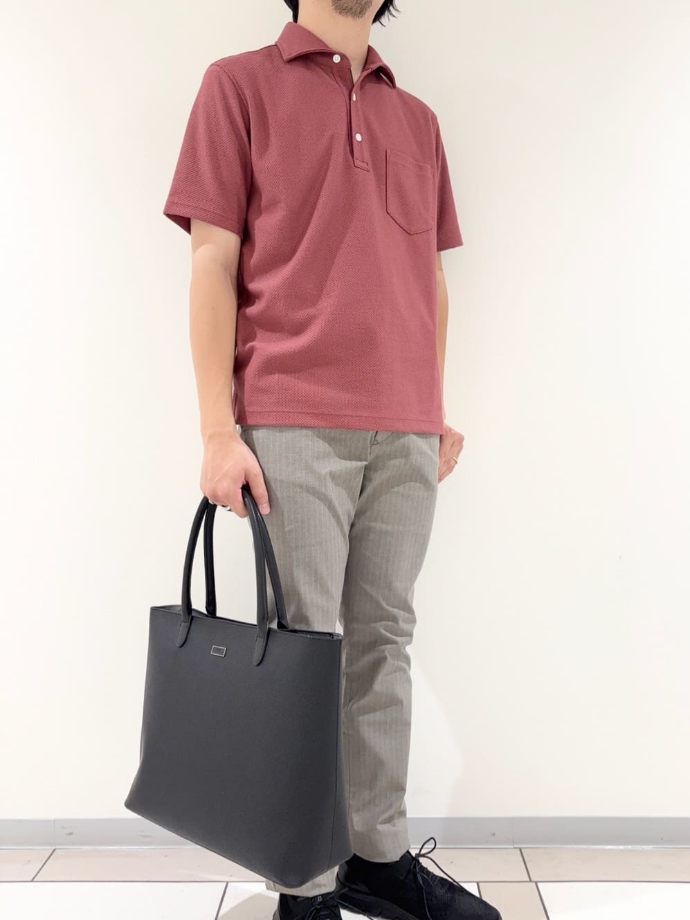 及川さんの「TAKEO KIKUCHI｜【Made in JAPAN】播州織 ヘリンボン ストレート パンツ」を使ったコーディネート