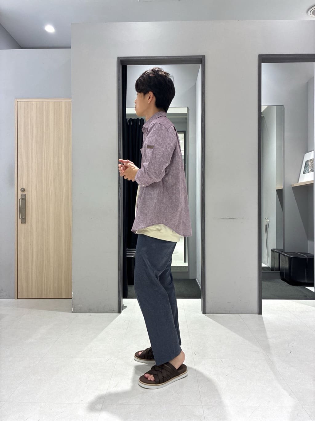 わいずみさんの「TAKEO KIKUCHI｜【抗菌防臭／5サイズ展開】ハイゲージポンチ Tシャツ」を使ったコーディネート