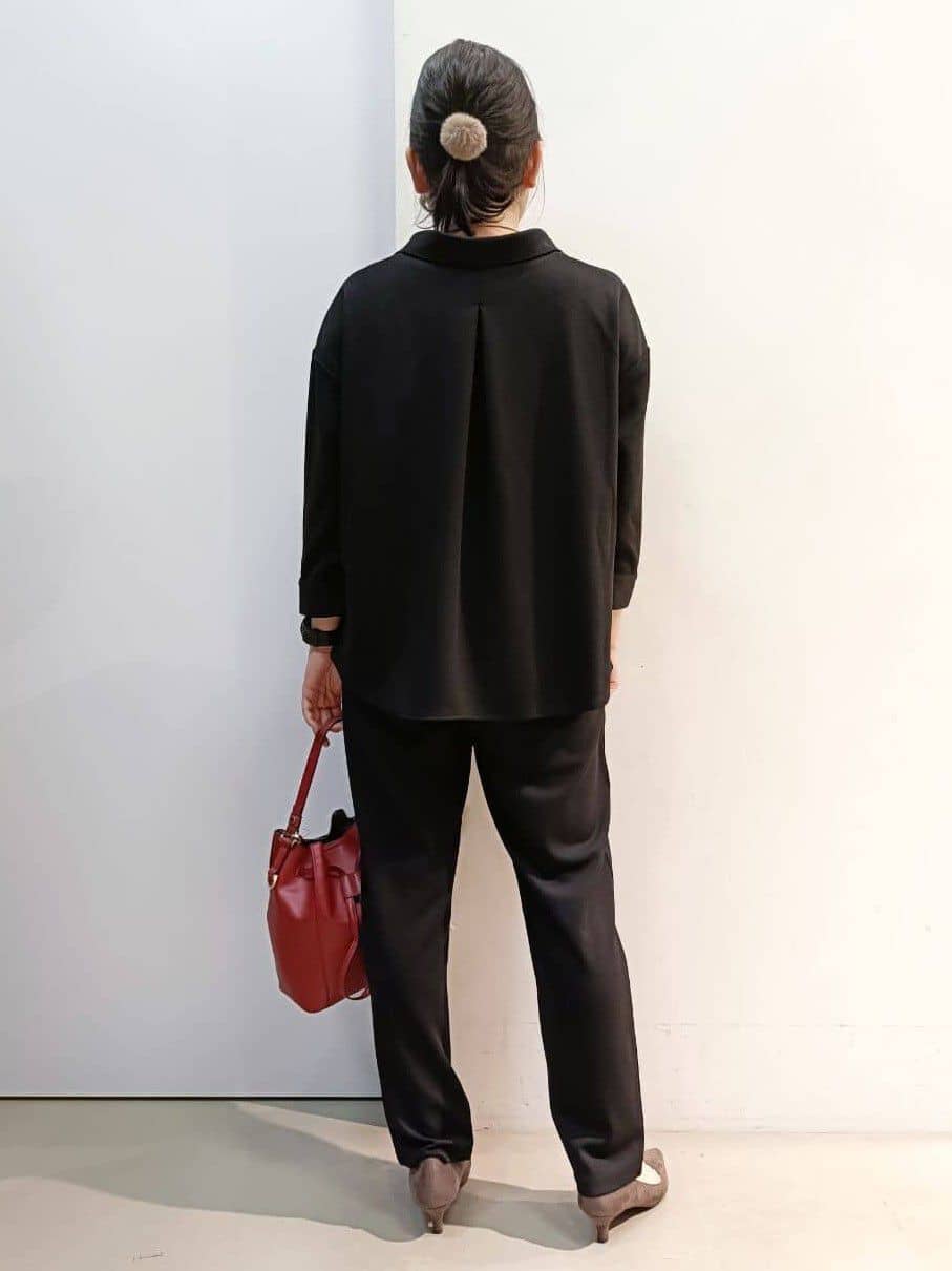 あんさんの「THE SHOP TK｜【着るだけでコーディネートが決まる】スキッパーブラウス&パンツセット」を使ったコーディネート