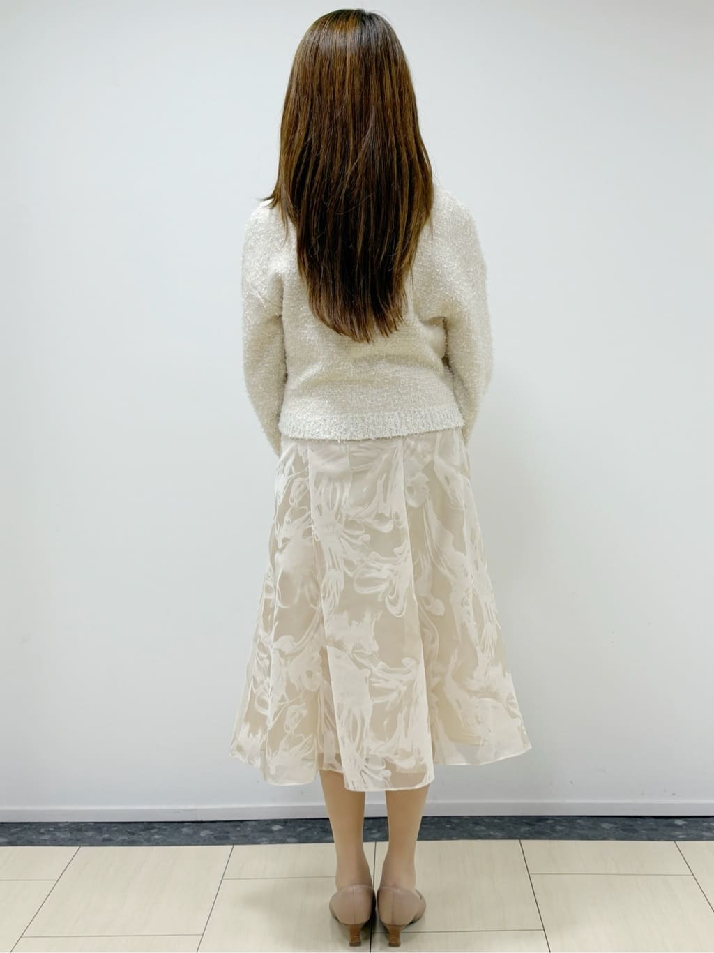 Annaさんの「COUP DE CHANCE｜【手洗い可／日本製】フラワー柄プリントスカート」を使ったコーディネート