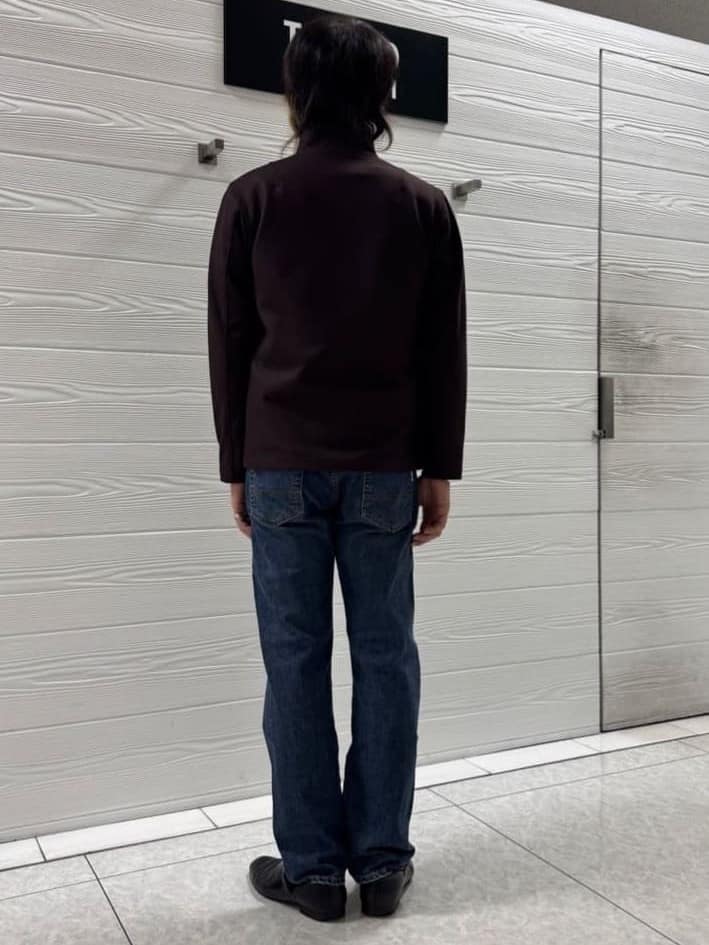 井出恭輔さんの「TAKEO KIKUCHI｜【DOWN FABRIC】ダウンファブリック スタンドカラーブルゾン」を使ったコーディネート