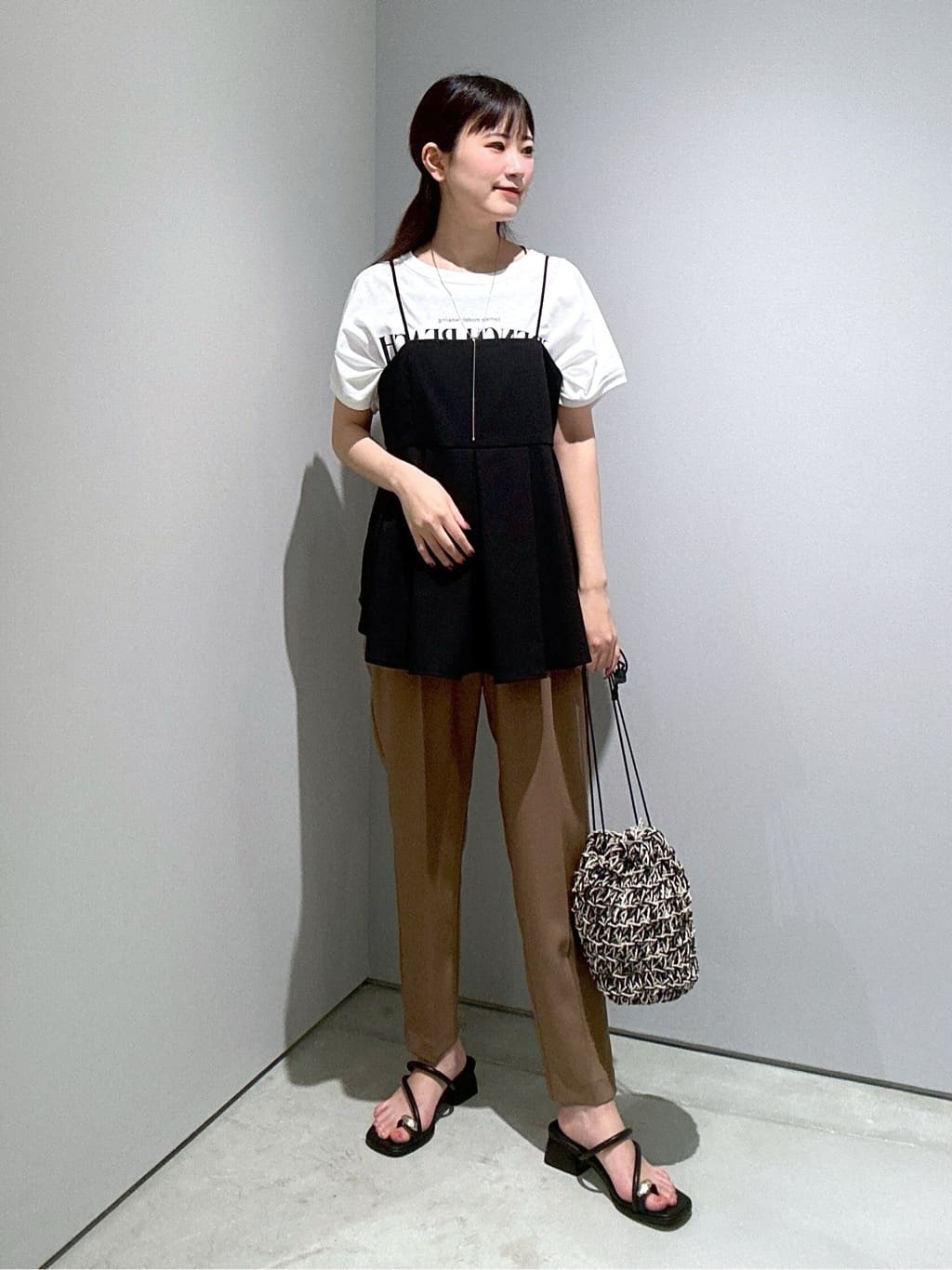 Renoさんの「INDIVI｜【接触冷感／セットアップ対応】イージーテーパードパンツ【通勤・セレモニー】」を使ったコーディネート