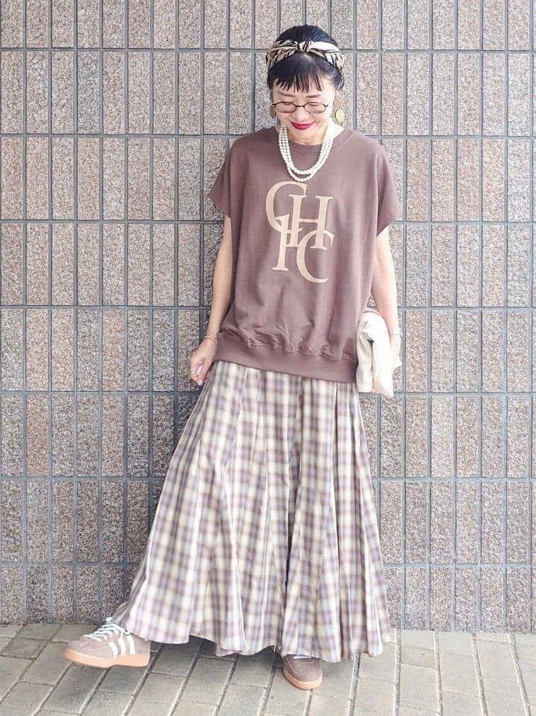 MUTSUKOさんの「UNTITLED｜【CHIGNON】別注 ミニ裏毛フレンチスリーブプルオーバー」を使ったコーディネート