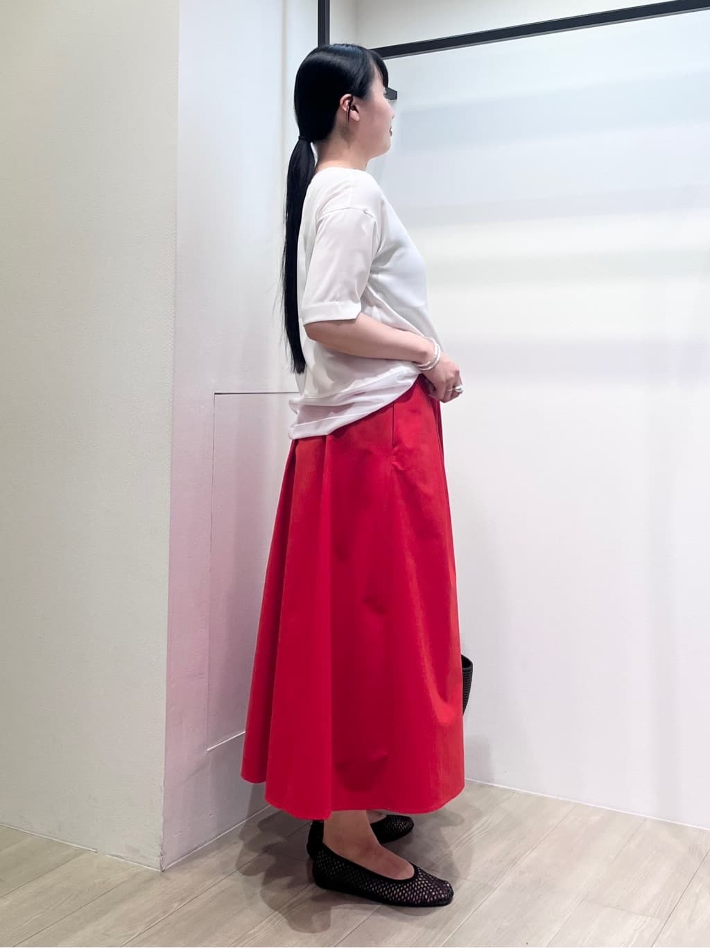 hasuさんの「INDIVI｜ダブルラインバングル」を使ったコーディネート