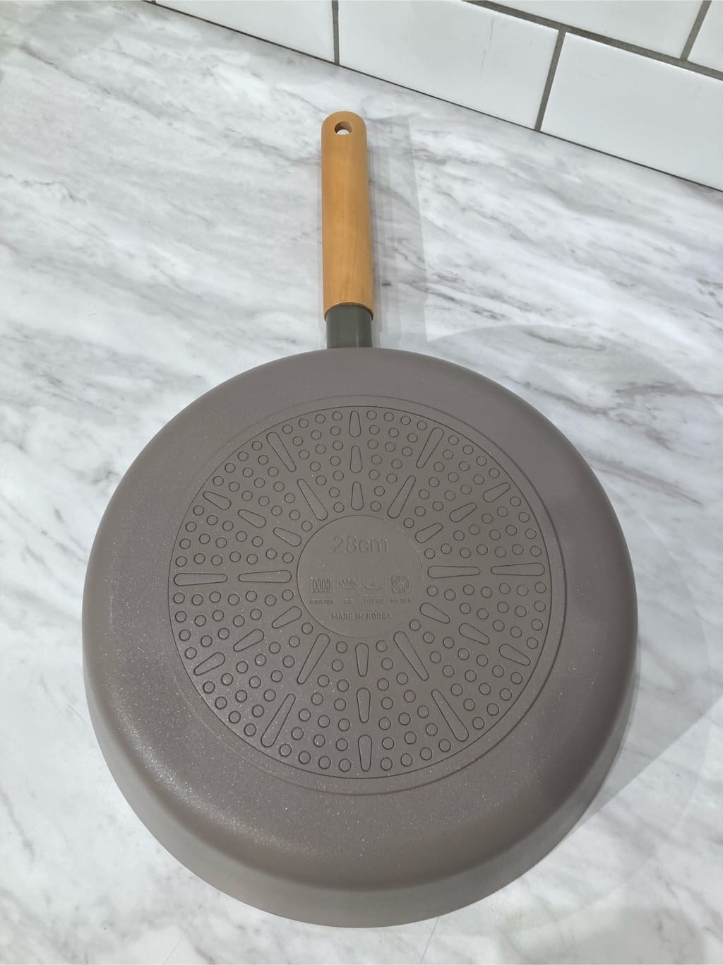 kuuuちゃんさんの「212 KITCHEN STORE｜チタン＆ダイヤモンドＷコーティング フライパン24cm GY ＜TI：DA ティーダ＞」を使ったコーディネート