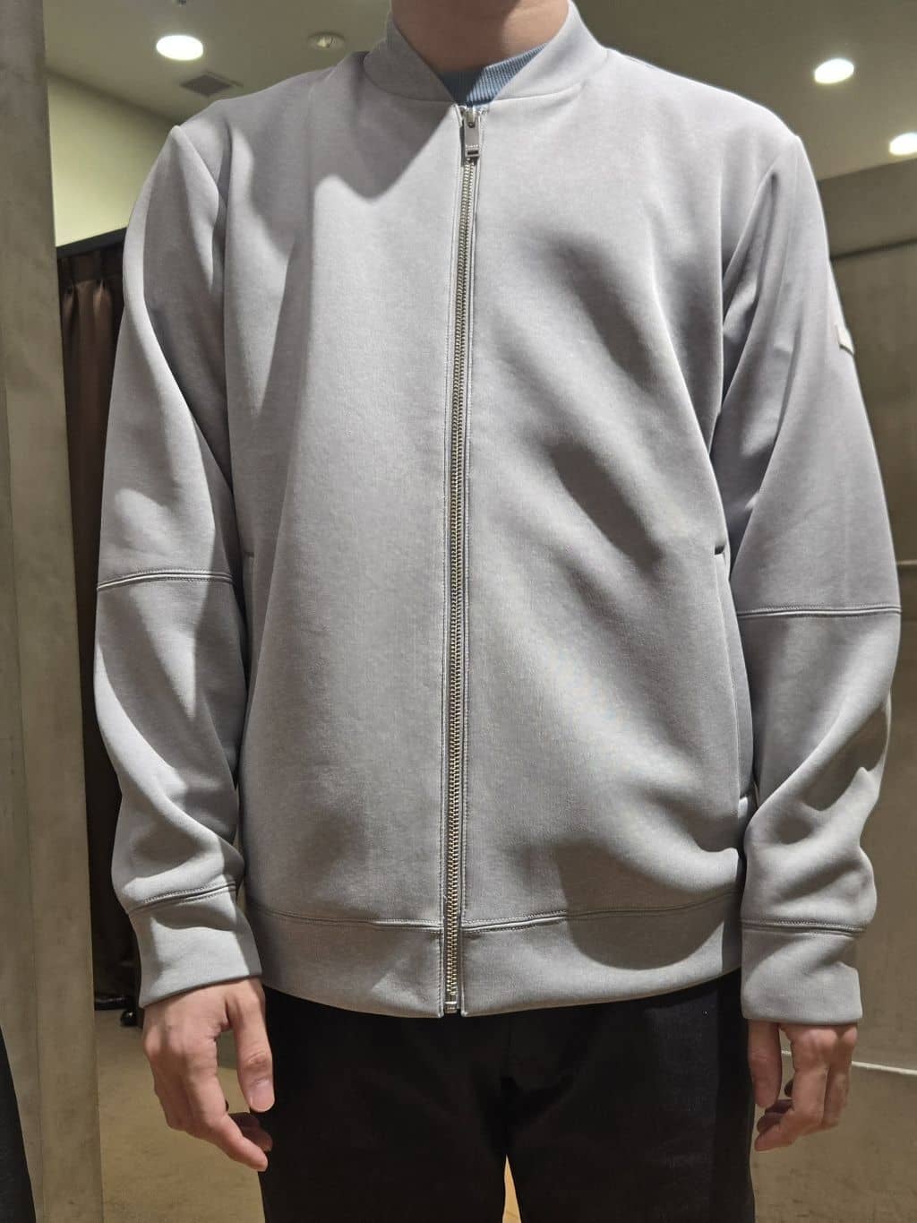 白木駆さんの「TAKEO KIKUCHI｜【全7サイズ&times;8色展開！】トップマルチヘリンボン パンツ」を使ったコーディネート