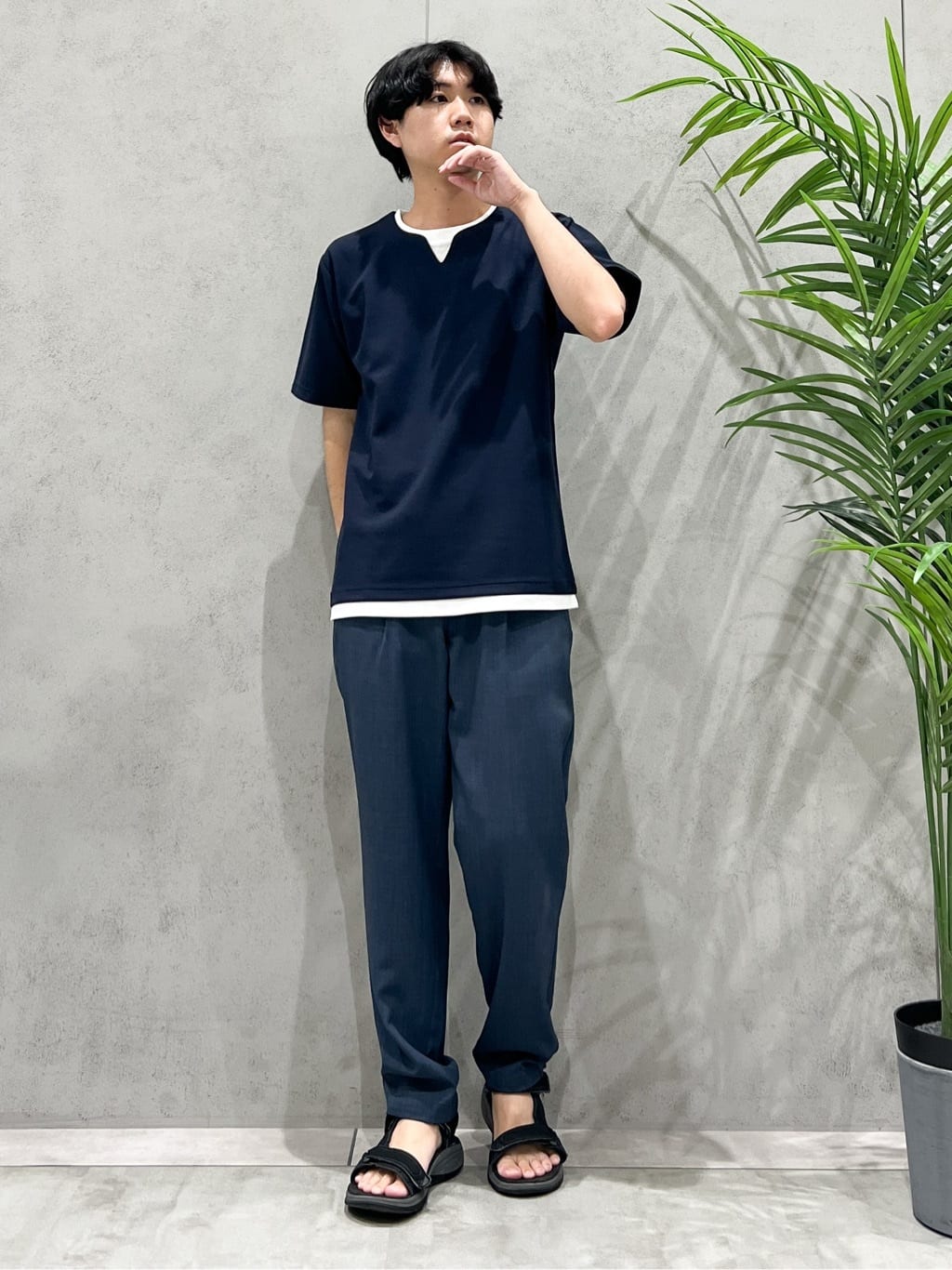 SHI-MAさんの「THE SHOP TK｜ツイルキーネック 半袖Tシャツ 接触冷感/洗濯機OK」を使ったコーディネート