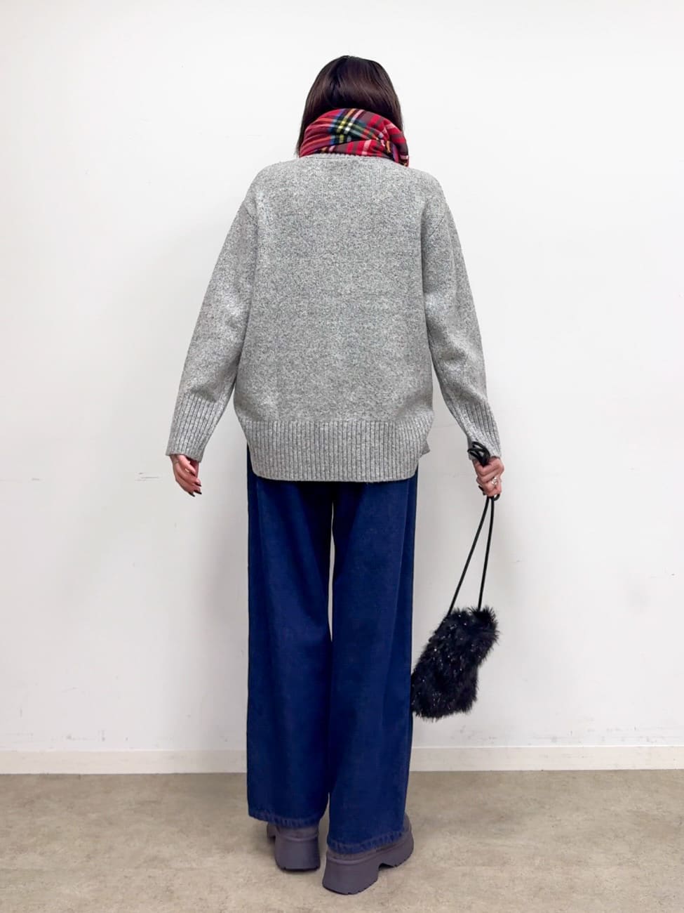𝐜𝐡𝐢𝐤𝐚さんの「SHOO･LA･RUE｜【S-LL】ゆるシルエットな メランジタートルニット」を使ったコーディネート