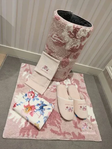 ローザリンド バスマット（バスグッズ） | LAURA ASHLEY HOME（ローラ