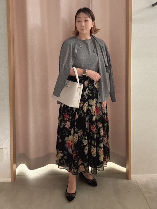 リンさんの「UNTITLED｜【アンサンブル可/洗える】シアーノースリーブ プルオーバー」を使ったコーディネート