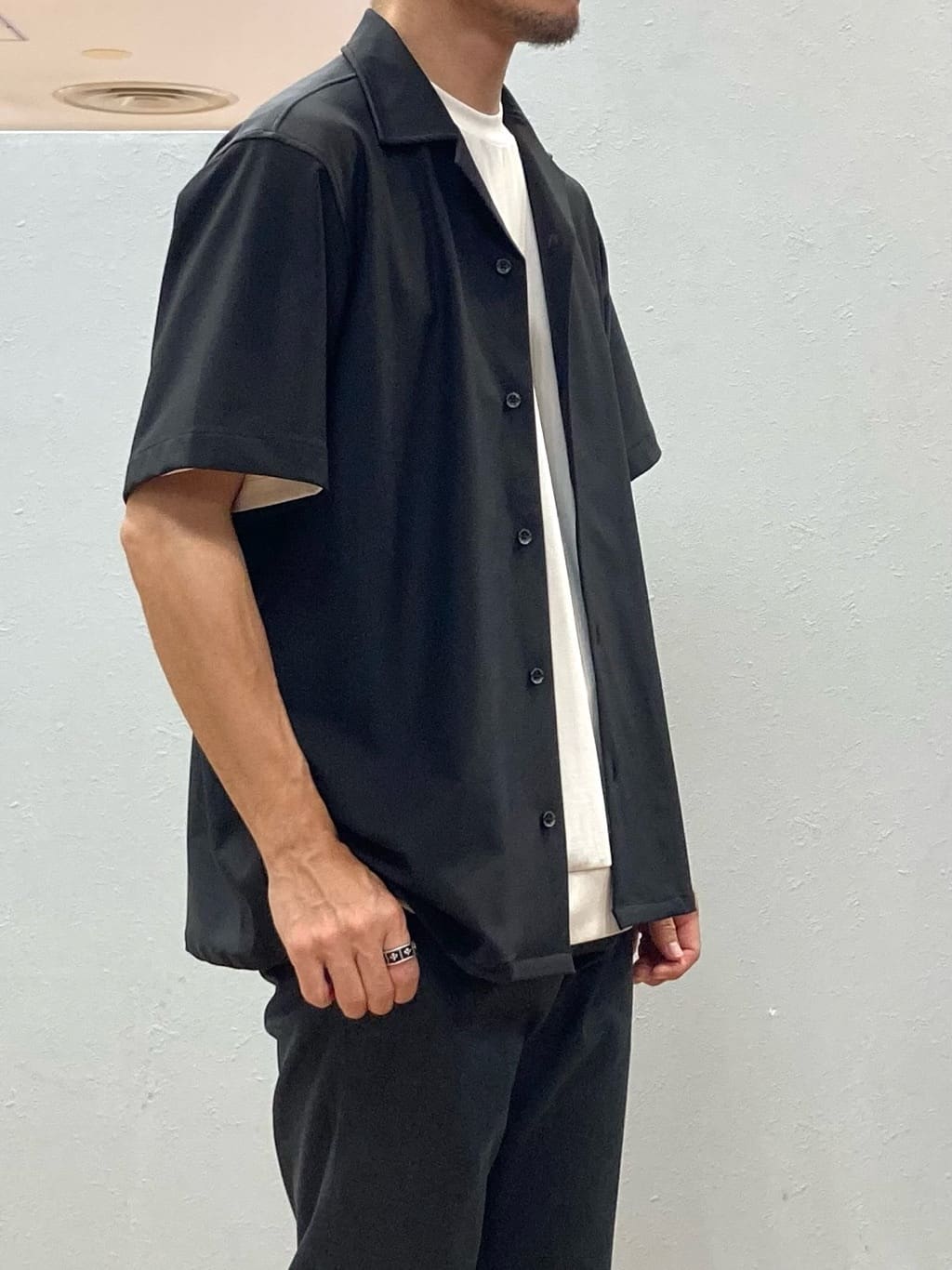 シュンさんの「TAKEO KIKUCHI｜【COOL CITY WEAR】エアートール オープンカラーシャツ /接触冷感・通気性」を使ったコーディネート