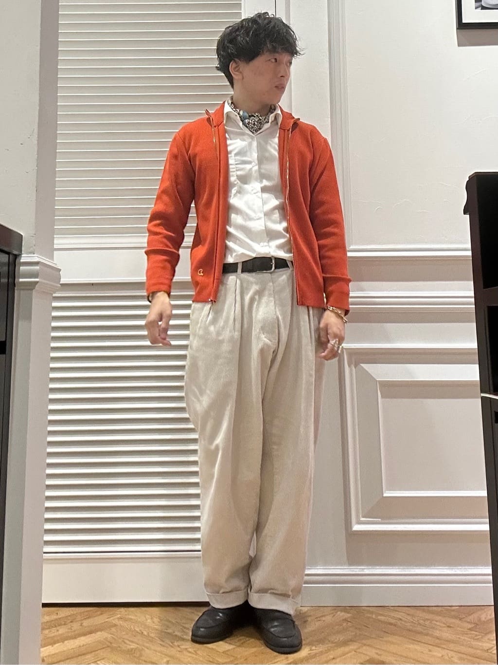須田　慎二郎さんの「DRESSTERIOR｜【撥水加工/Safari5月号掲載】ローファー」を使ったコーディネート