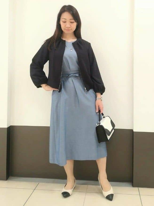 tagさんの「Reflect｜◆【手洗い可／共布ベルト付き】ブルーダンガリーワンピース」を使ったコーディネート